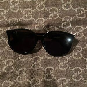 Brand new Gucci sunglasses